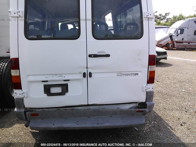 WD2YD441525332098 - 2002 FREIGHTLINER 2500 SPRINTER 2500 Unknown photo 8