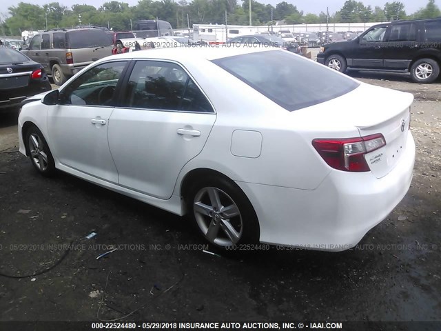 4T1BF1FK7DU716538 - 2013 TOYOTA CAMRY L/SE/LE/XLE 白色 照片 3