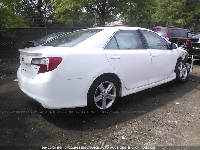 4T1BF1FK7DU716538 - 2013 TOYOTA CAMRY L/SE/LE/XLE 白色 照片 4