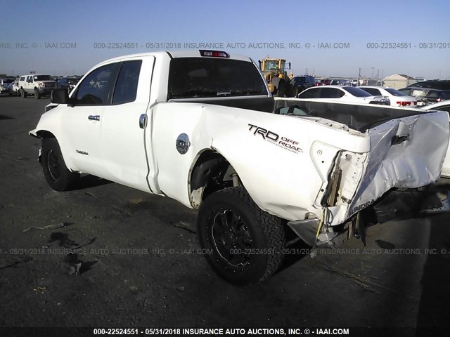 5TFRM5F10AX017253 - 2010 TOYOTA TUNDRA DOUBLE CAB SR5 WHITE photo 3