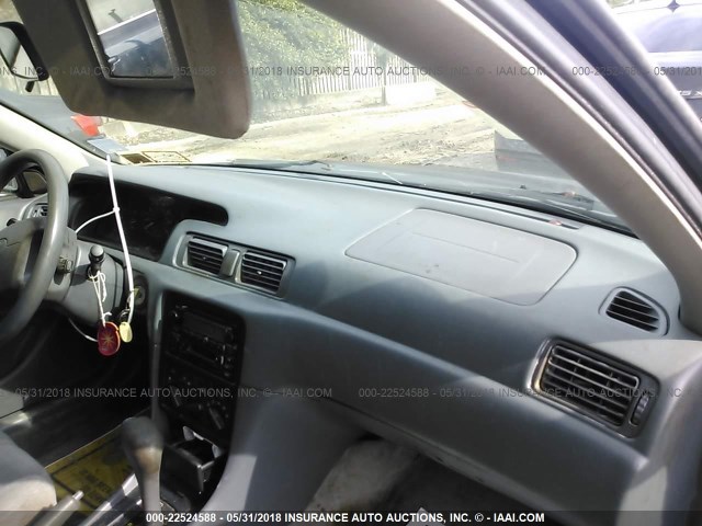 4T1BG22K9YU637872 - 2000 TOYOTA CAMRY CE/LE/XLE 黑色 照片 5
