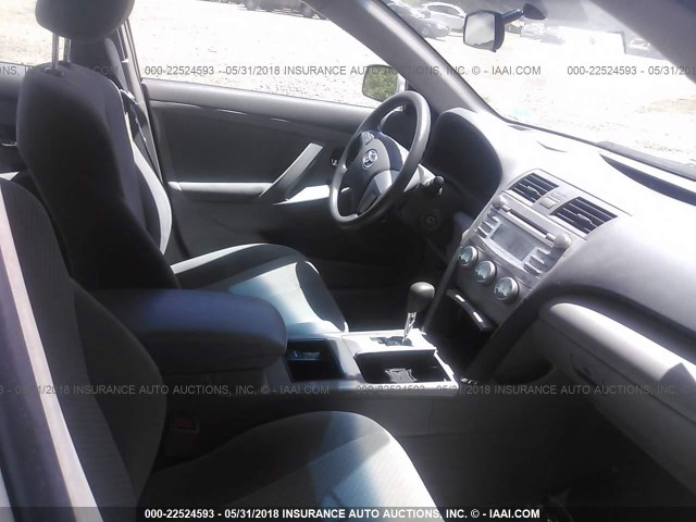 4T1BK46K58U573320 - 2008 TOYOTA CAMRY LE/XLE/SE SILVER photo 5