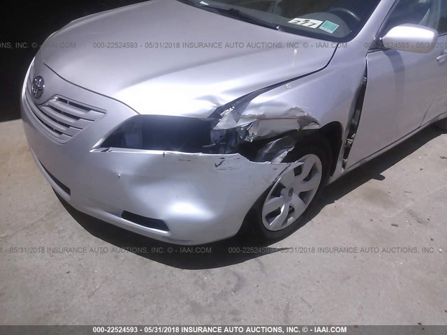 4T1BK46K58U573320 - 2008 TOYOTA CAMRY LE/XLE/SE SILVER photo 6