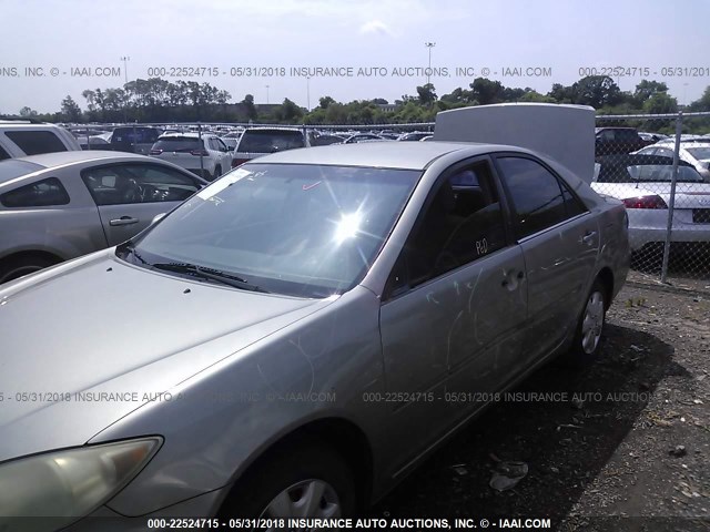 4T1BE32K45U555913 - 2005 TOYOTA CAMRY LE/XLE/SE SILVER photo 6
