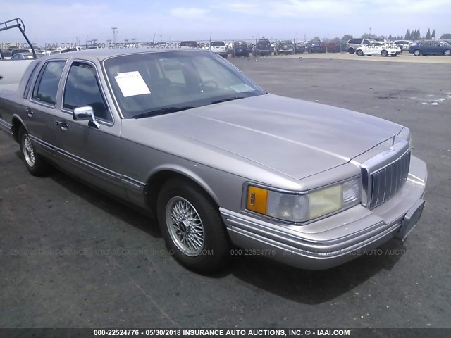 1LNLM82W1RY665551 - 1994 LINCOLN TOWN CAR SIGNATURE/TOURNAMENT Champagne photo 1