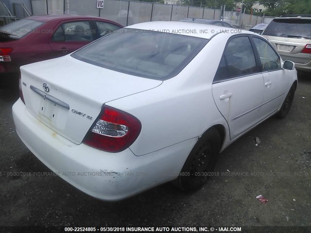 4T1BE32K62U033991 - 2002 TOYOTA CAMRY LE/XLE/SE WHITE photo 4