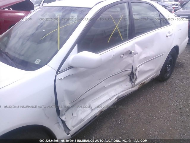 4T1BE32K62U033991 - 2002 TOYOTA CAMRY LE/XLE/SE WHITE photo 6