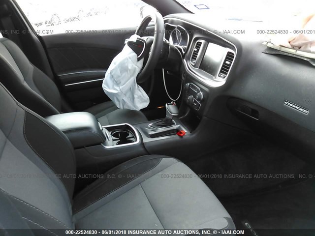 2C3CDXHG7GH276326 - 2016 DODGE CHARGER SXT SILVER photo 5