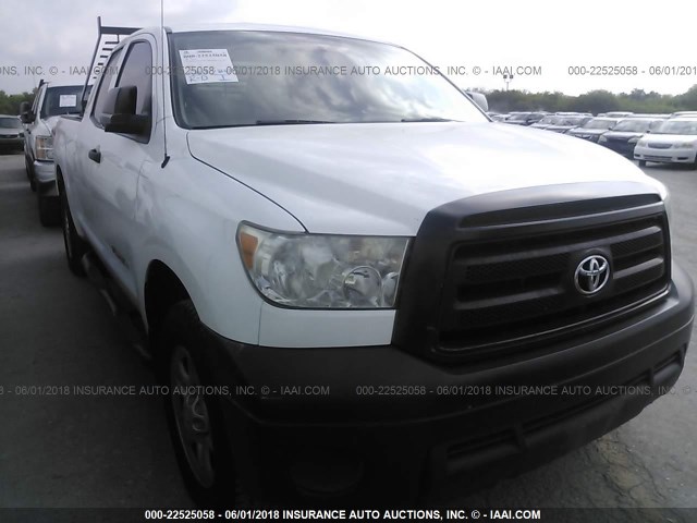 5TFRM5F14DX054231 - 2013 TOYOTA TUNDRA DOUBLE CAB SR5 WHITE photo 1