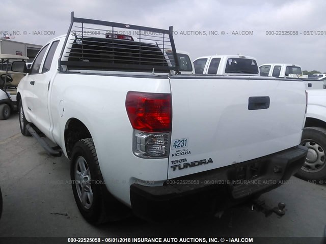 5TFRM5F14DX054231 - 2013 TOYOTA TUNDRA DOUBLE CAB SR5 WHITE photo 3
