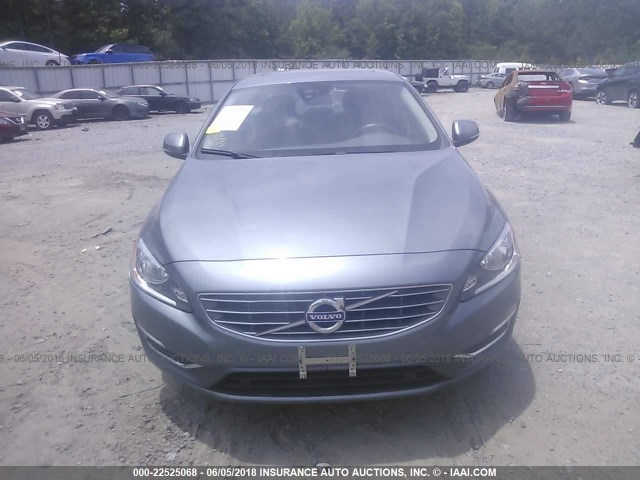 LYV402HK6JB164571 - 2018 VOLVO S60 PREMIER GRAY photo 6