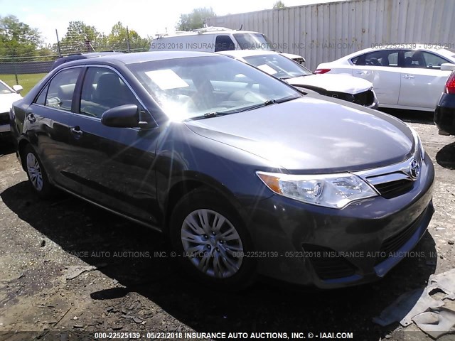 4T1BF1FK6CU044678 - 2012 TOYOTA CAMRY SE/LE/XLE GRAY photo 1