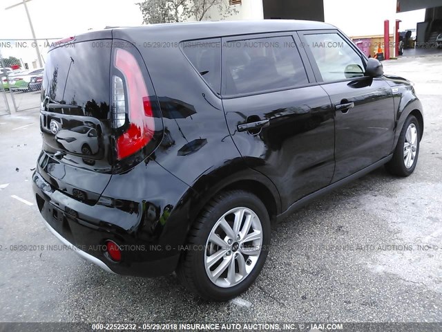 KNDJP3A59J7889756 - 2018 KIA SOUL + BLACK photo 4