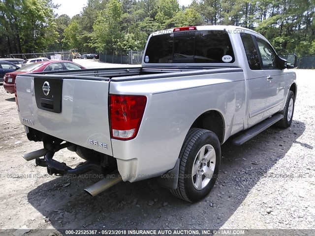 1N6AA06BX4N552895 - 2004 NISSAN TITAN XE/SE/LE SILVER photo 4