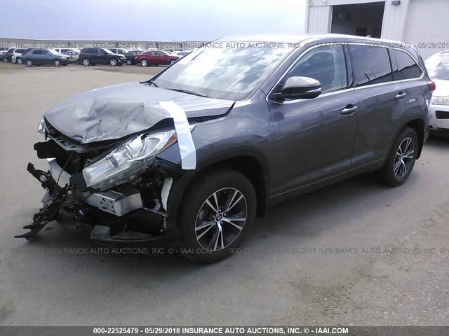 5TDBZRFH6HS412867 - 2017 TOYOTA HIGHLANDER LE/LE PLUS GRAY photo 2