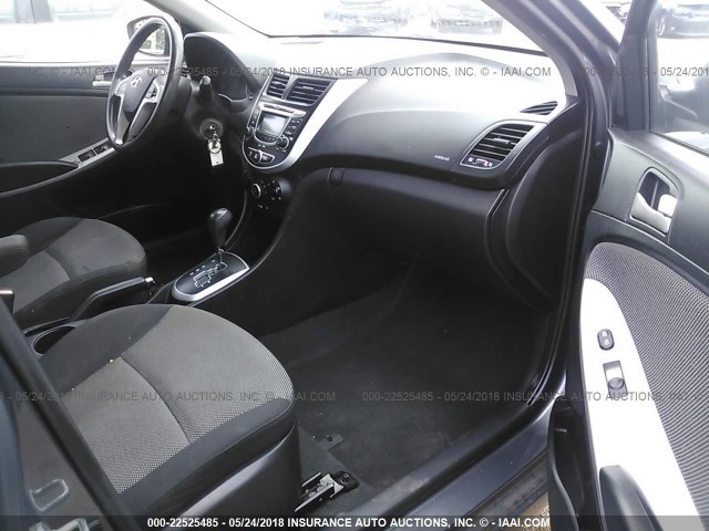 KMHCT5AE0CU028238 - 2012 HYUNDAI ACCENT GLS/GS GRAY photo 5