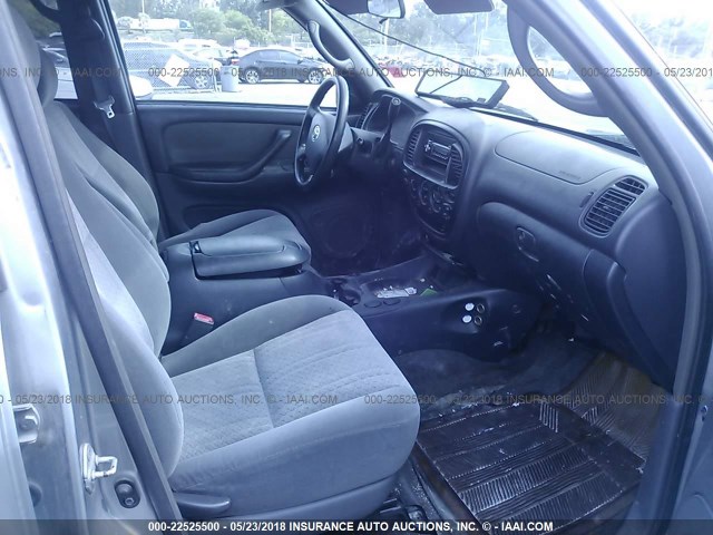 5TBET34186S555763 - 2006 TOYOTA TUNDRA DOUBLE CAB SR5 SILVER photo 5