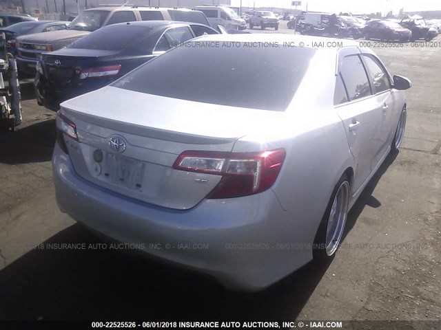 4T1BF1FK5DU262757 - 2013 TOYOTA CAMRY L/SE/LE/XLE 银色 照片 4