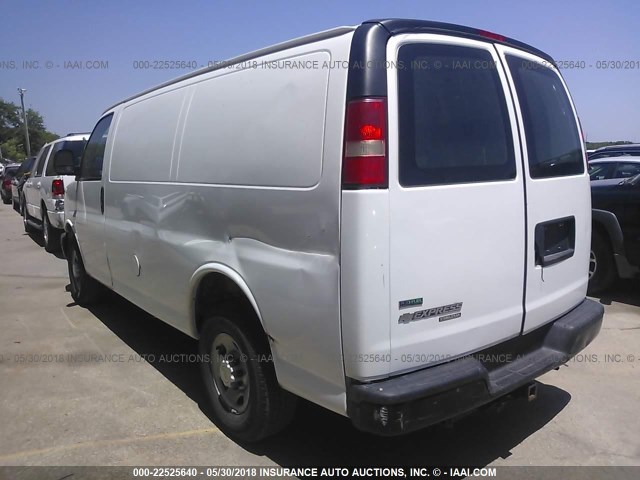 1GCZGTCA7C1107893 - 2012 CHEVROLET EXPRESS G3500  WHITE photo 3