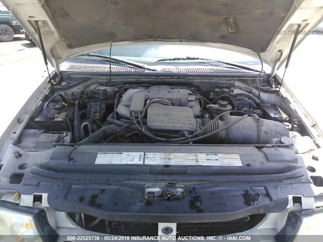 5LMRU27A2XLJ30885 - 1999 LINCOLN NAVIGATOR 白色 照片 10