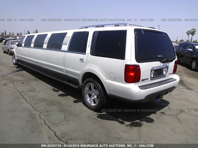 5LMRU27A2XLJ30885 - 1999 LINCOLN NAVIGATOR WHITE photo 3