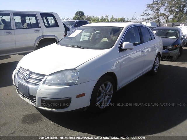 3VWEF71K17M186715 - 2007 VOLKSWAGEN JETTA WOLFSBURG 白色 照片 2