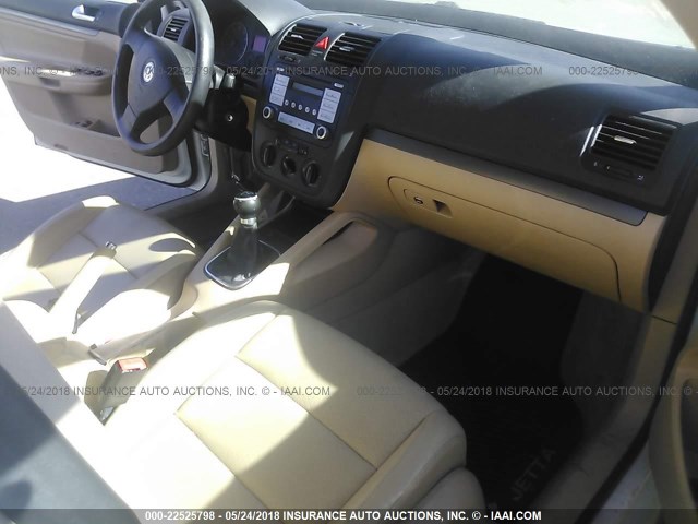 3VWEF71K17M186715 - 2007 VOLKSWAGEN JETTA WOLFSBURG 白色 照片 5