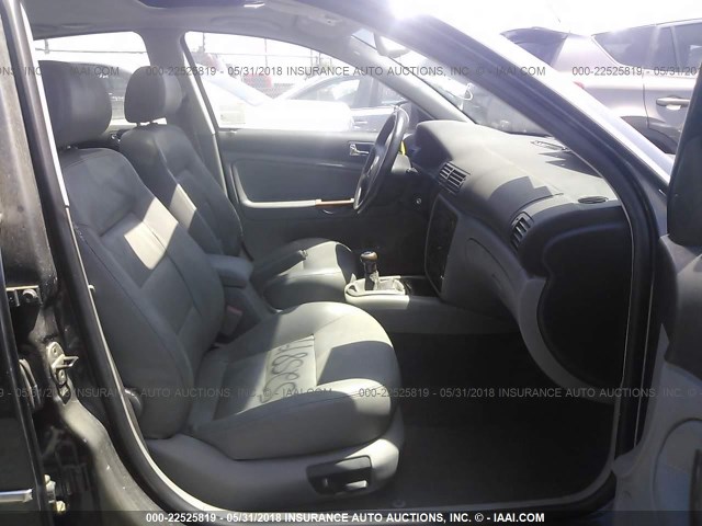 WVWRH63B93P383593 - 2003 VOLKSWAGEN PASSAT GLX 灰色 照片 5