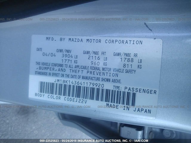 JM1BK143641179920 - 2004 MAZDA 3 HATCHBACK SILVER photo 9