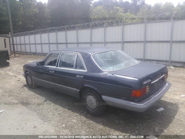 WDBCA25D9JA374506 - 1988 MERCEDES-BENZ 300 SEL BLUE photo 3