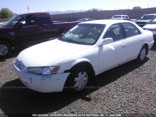 4T1BG22K0VU806558 - 1997 TOYOTA CAMRY CE/LE/XLE WHITE photo 2