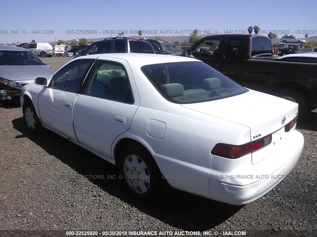 4T1BG22K0VU806558 - 1997 TOYOTA CAMRY CE/LE/XLE WHITE photo 3