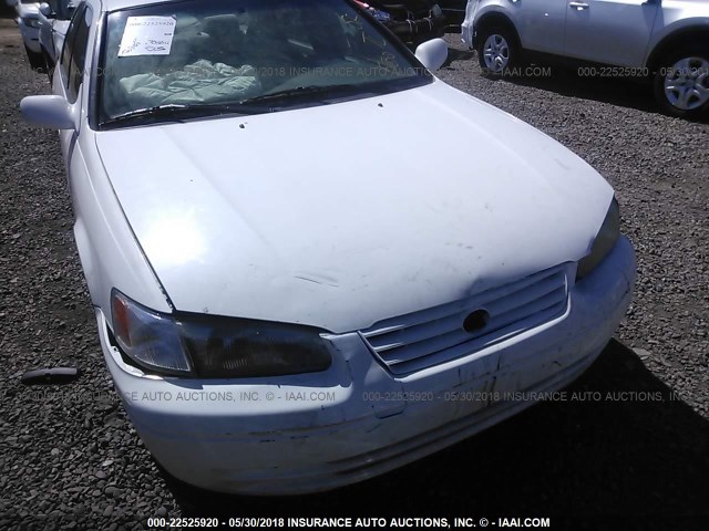 4T1BG22K0VU806558 - 1997 TOYOTA CAMRY CE/LE/XLE WHITE photo 6