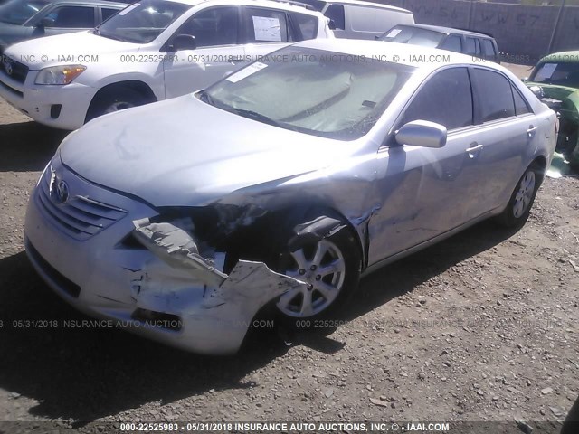 4T1BK46K07U038815 - 2007 TOYOTA CAMRY NEW GENERAT LE/XLE/SE SILVER photo 2
