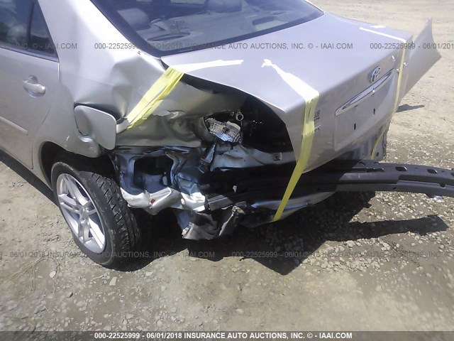 4T1BE32KX4U852053 - 2004 TOYOTA CAMRY LE/XLE/SE ვერცხლისფერი ფოტო 6