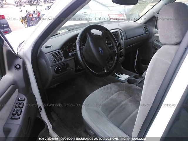 1FMZU73K44ZA47868 - 2004 FORD EXPLORER XLT/XLT SPORT/NBX 白色 照片 5