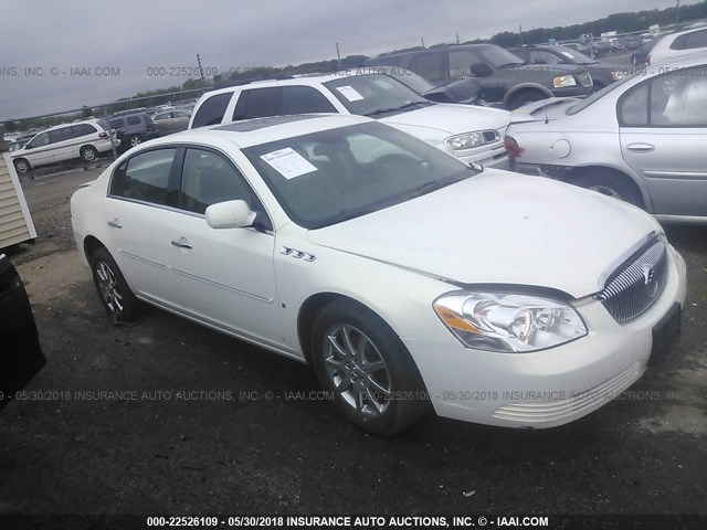 1G4HD57237U120711 - 2007 BUICK LUCERNE CXL WHITE photo 1