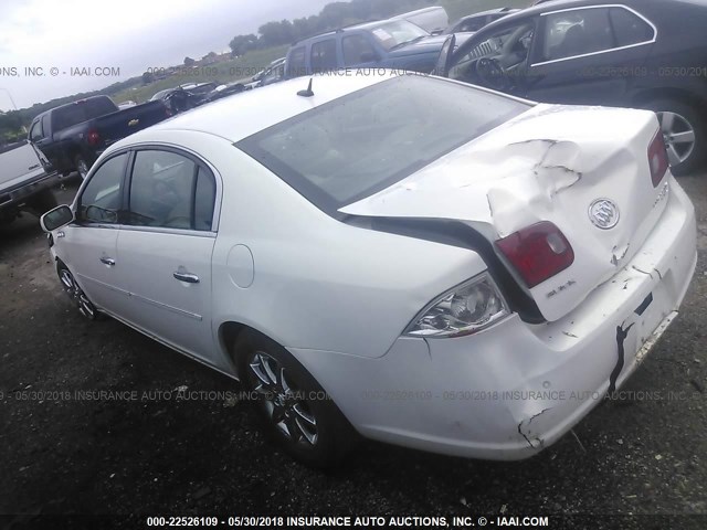 1G4HD57237U120711 - 2007 BUICK LUCERNE CXL WHITE photo 3