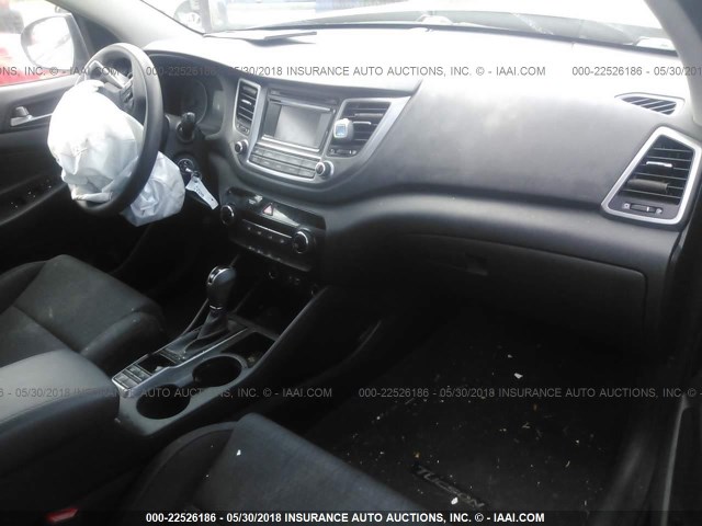 KM8J3CA41GU046885 - 2016 HYUNDAI TUCSON LIMITED/SPORT AND ECO/SE BLACK photo 5