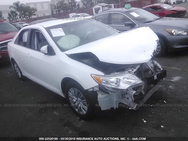 4T4BF1FK0DR336365 - 2013 TOYOTA CAMRY L/SE/LE/XLE 白色 照片 1