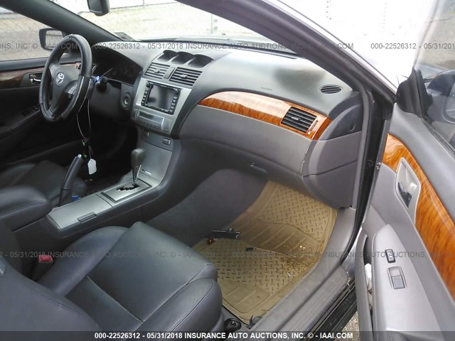 4T1FA38P37U131206 - 2007 TOYOTA CAMRY SOLARA SE/SLE ნაცრისფერი ფოტო 5