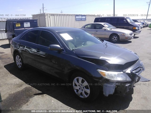 4T4BF3EK4AR048731 - 2010 TOYOTA CAMRY SE/LE/XLE GRAY photo 1