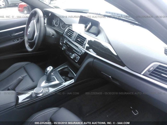 WBA8D9G56JNU68927 - 2018 BMW 330 XI SILVER photo 5