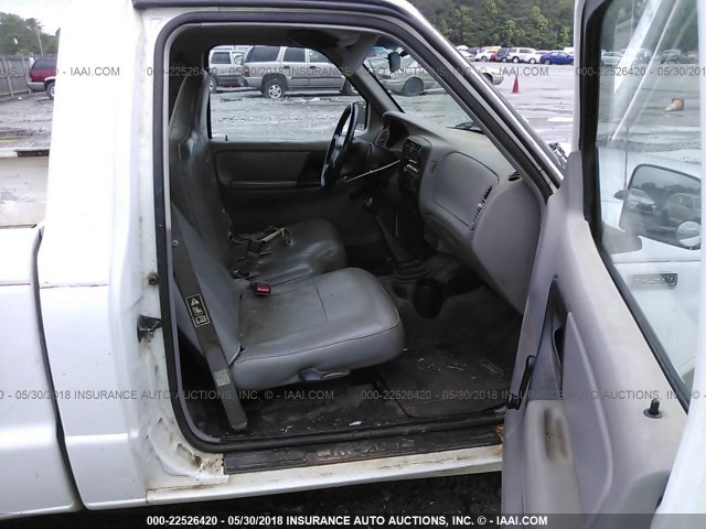 4F4YR12C3YTM31052 - 2000 MAZDA B2500 WHITE photo 5