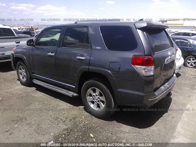 JTEBU5JR2C5095851 - 2012 TOYOTA 4RUNNER SR5/LIMITED/TRAIL GRAY photo 3