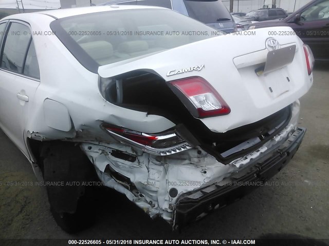 4T1BF3EK2BU665380 - 2011 TOYOTA CAMRY SE/LE/XLE WHITE photo 6
