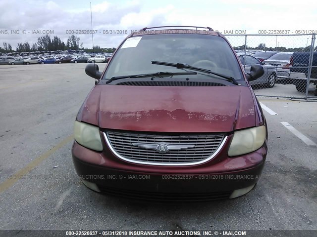 2C8GP64L52R531378 - 2002 CHRYSLER TOWN & COUNTRY LIMITED RED photo 6