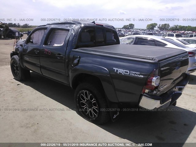 3TMLU4EN0CM098882 - 2012 TOYOTA TACOMA DOUBLE CAB ნაცრისფერი ფოტო 3