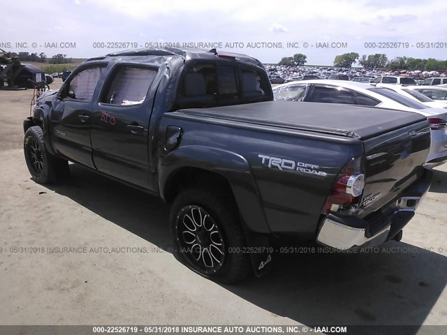 3TMLU4EN0CM098882 - 2012 TOYOTA TACOMA DOUBLE CAB GRAY photo 3