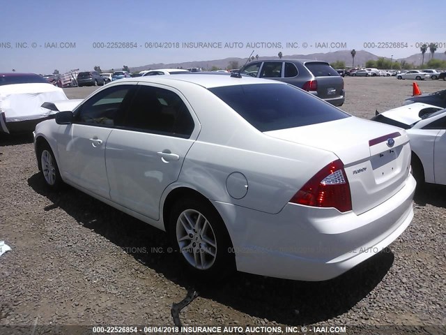 3FAHP0GA2CR339396 - 2012 FORD FUSION S WHITE photo 3